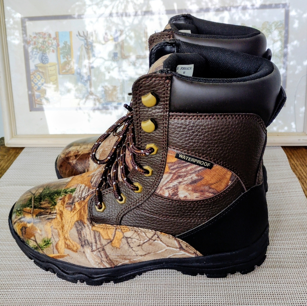 Herman Survivors 8" Camo Waterproof Insulated Hiking/Hunting Boots. Size 7.5W.